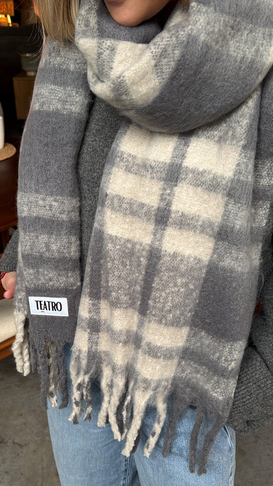 Sjaal licht grijs geblokt Tess