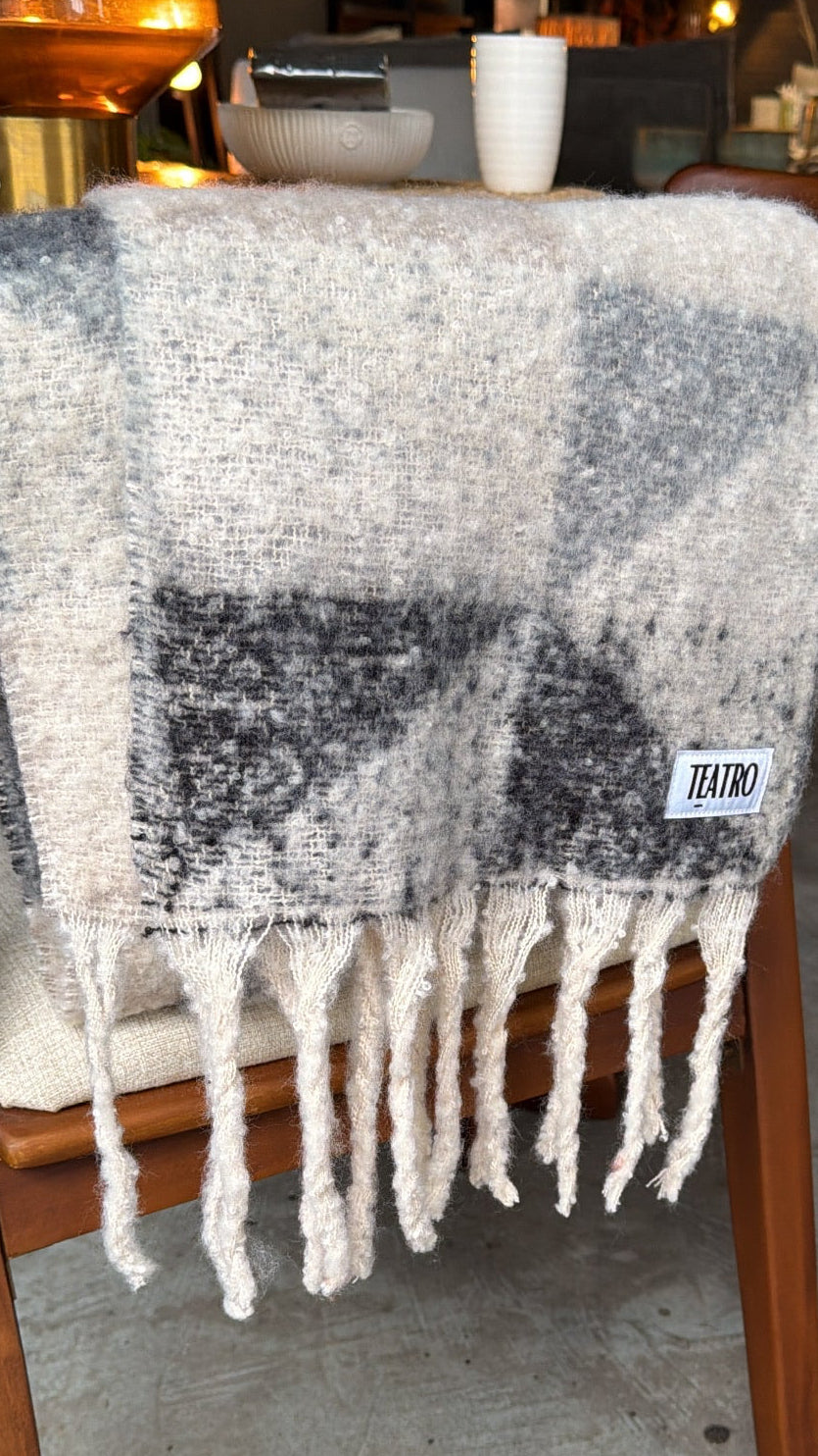 Sjaal donker grijs geblokt Tess