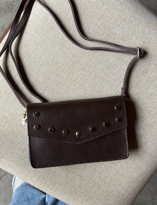 Tasje studs donkerbruin leer Sem